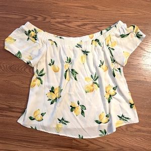 Off-shoulder Lemon Print Top (size M)